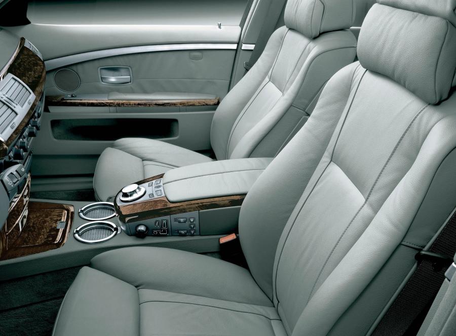  BMW 7-Series 2002 года  (фото 5 из 79)